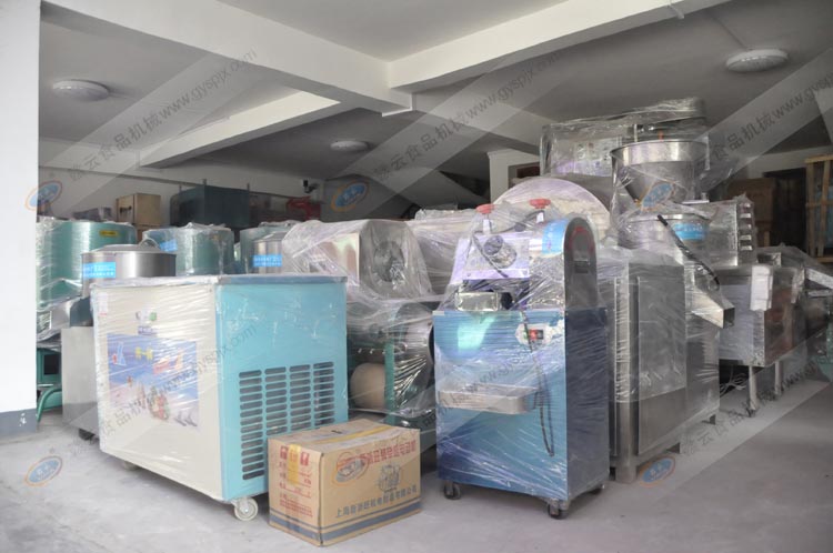 贛云食品機(jī)械廠倉庫一角