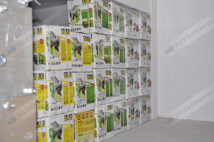 贛云食品機(jī)械廠倉庫一角